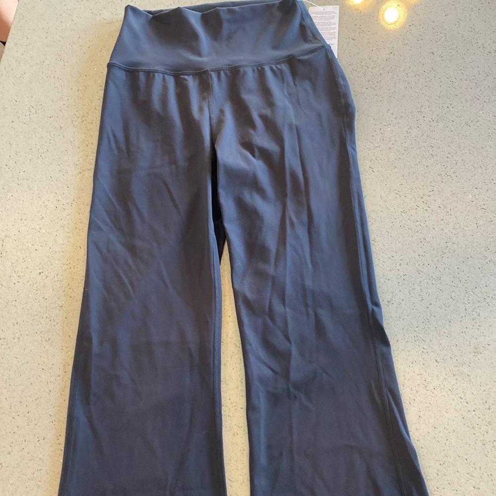 Black ECHT appear scrunch butt leggings